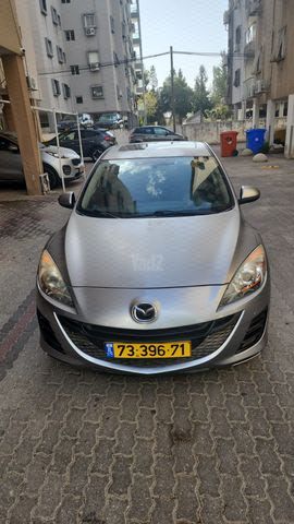 מודעת רכב מאזדה 3