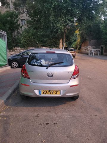 מודעת רכב יונדאי i20