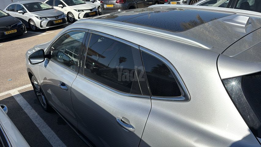 מודעת רכב אם ג'י EHS PHEV