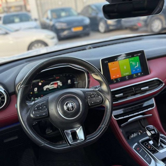 מודעת רכב אם ג'י EHS PHEV 2