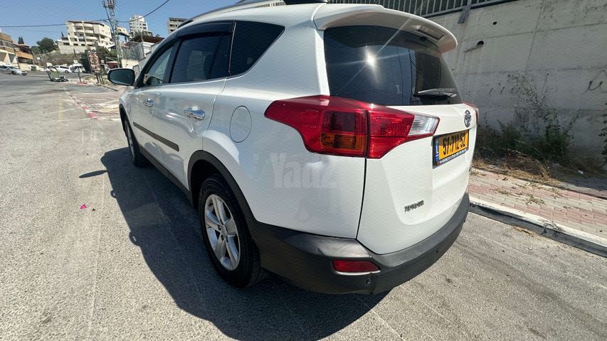 מודעת רכב טויוטה RAV4