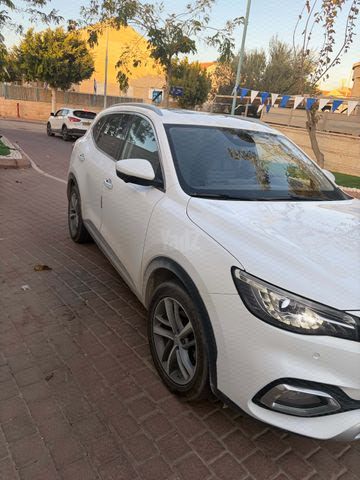 מודעת רכב אם ג'י EHS PHEV