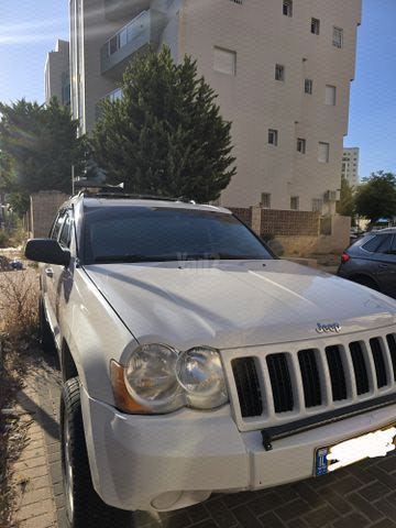 מודעת רכב ג'יפ גרנד צ'ירוקי