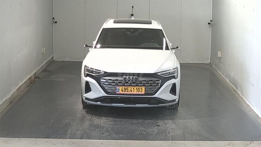 מודעת רכב אאודי Q8 e-tron