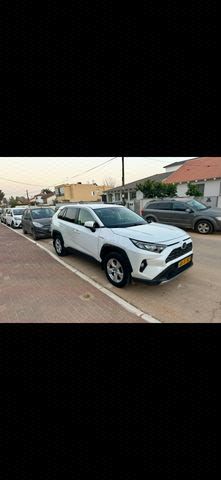 מודעת רכב טויוטה RAV4
