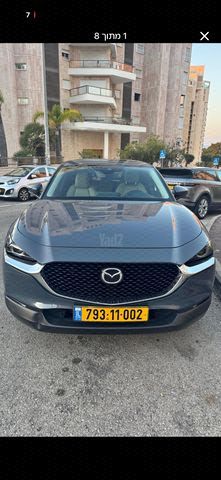 מודעת רכב מאזדה CX-30