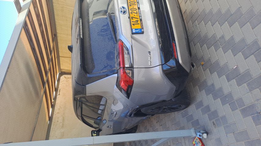 מודעת רכב טויוטה RAV4