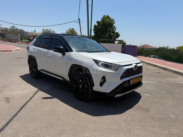 מודעת רכב טויוטה RAV4