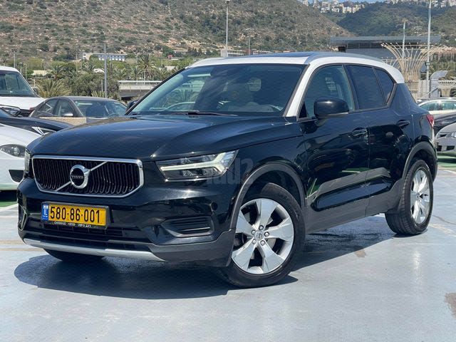 מודעת רכב וולוו XC40
