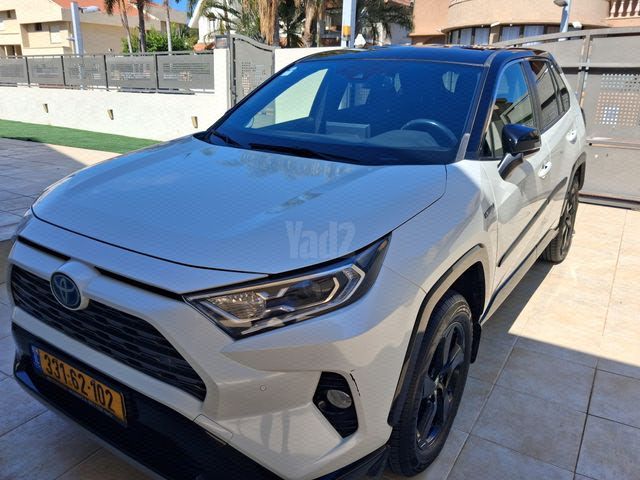 מודעת רכב טויוטה RAV4