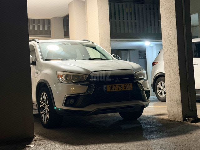 מודעת רכב מיצובישי ASX