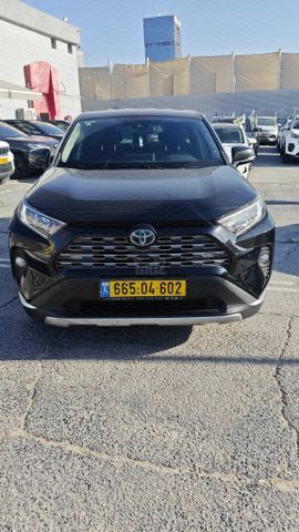מודעת רכב טויוטה RAV4