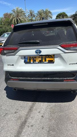 מודעת רכב טויוטה RAV4