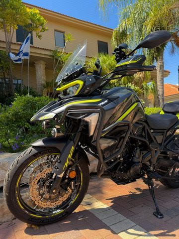 מודעת רכב בנלי TRK702X