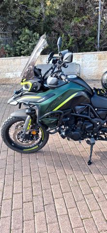 מודעת רכב בנלי TRK702X