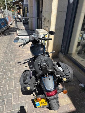 מודעת רכב הרלי דיווידסון סטריט 750