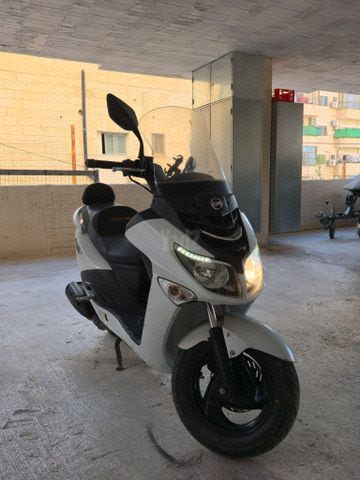 מודעת רכב סאן יאנג ג'וי רייד 200