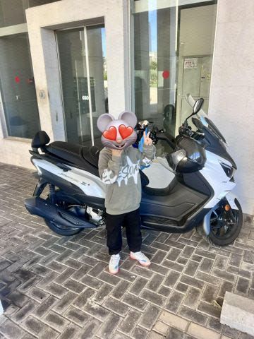 מודעת רכב סאן יאנג ג'וי-מקס Z-250