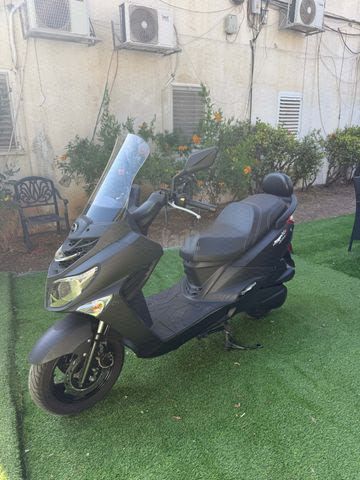 מודעת רכב סאן יאנג ג'וי רייד 200