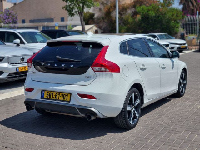 מודעת רכב וולוו V40 1