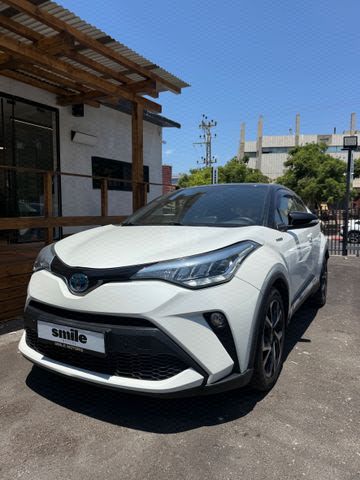 מודעת רכב טויוטה C-HR