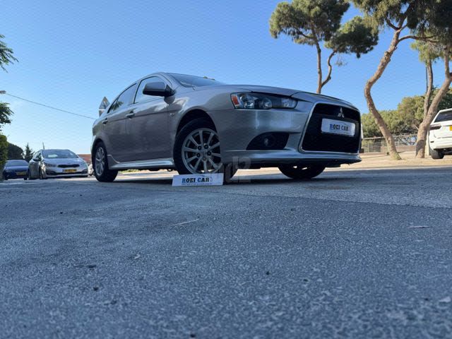 מודעת רכב מיצובישי לנסר