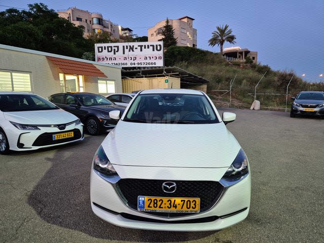 מודעת רכב מאזדה 2