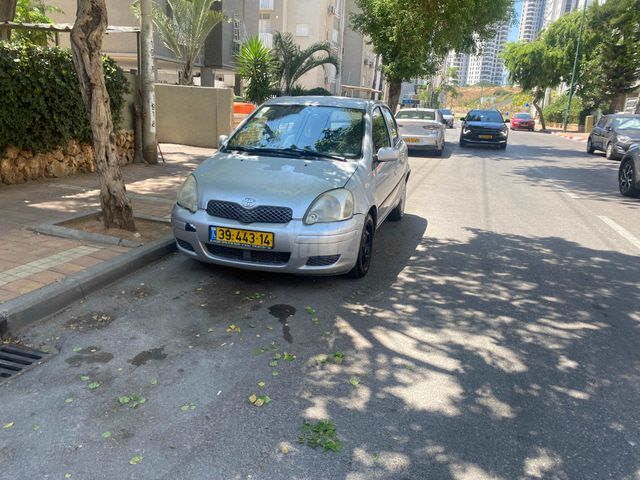 מודעת רכב טויוטה יאריס
