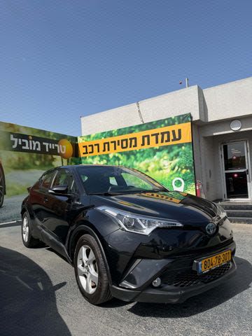 מודעת רכב טויוטה C-HR