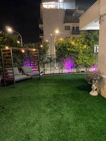 שרה אהרונסון 12