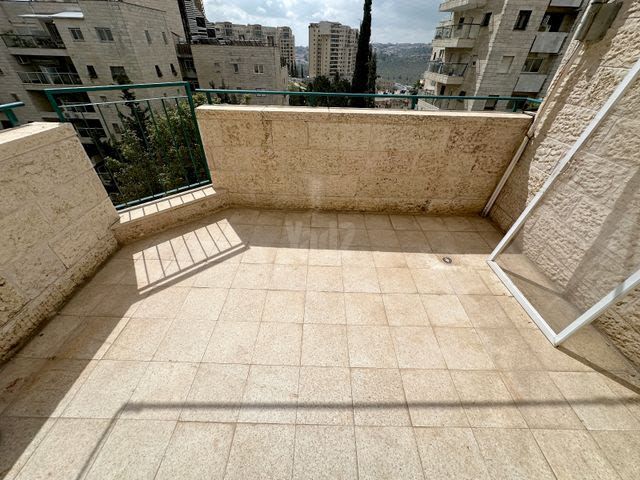 פרץ ברנשטיין 20