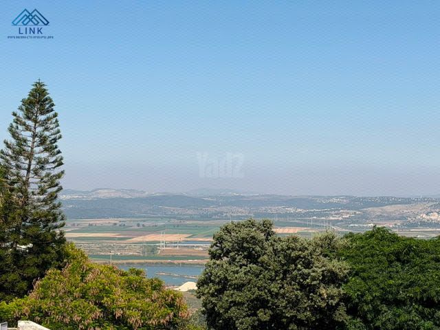 דירת גן, רמות יצחק, נשר