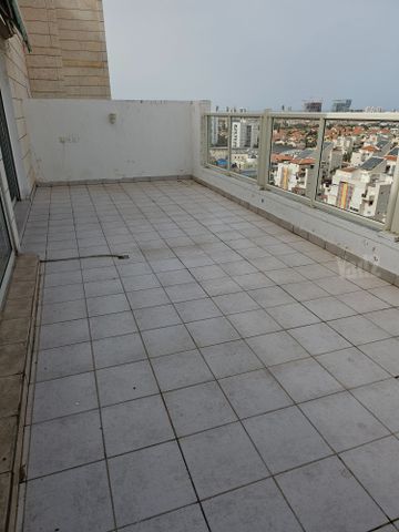תמונה 5 של דירת 5 חדרים להשכרה בראשון לציון