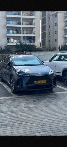 מודעת רכב טויוטה bZ4X