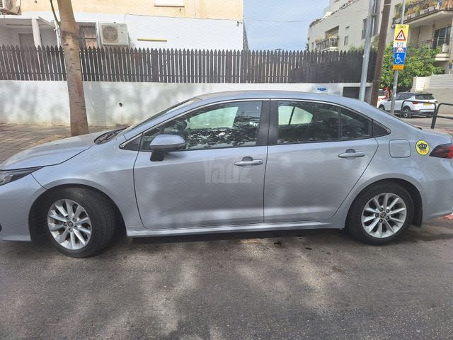 מודעת רכב טויוטה קורולה