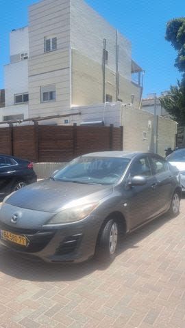 מודעת רכב מאזדה 3