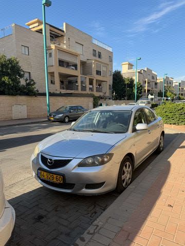 מודעת רכב מאזדה 3