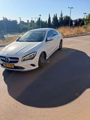 מודעת רכב מרצדס-בנץ CLA