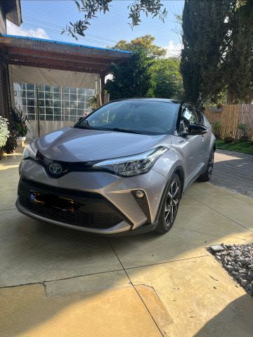 מודעת רכב טויוטה C-HR
