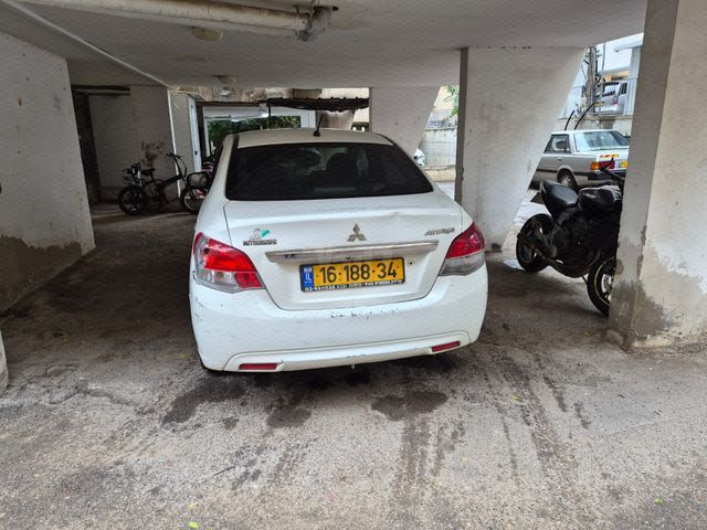 מודעת רכב מיצובישי אטראז'