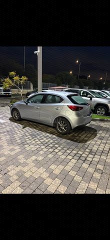 מודעת רכב מאזדה 2