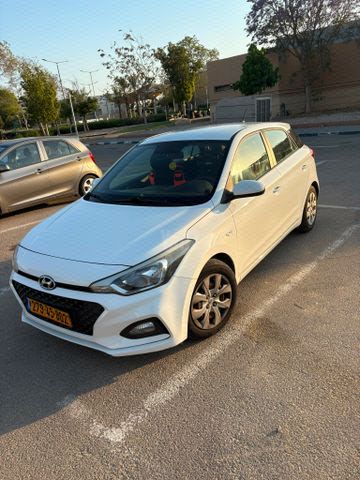 מודעת רכב יונדאי i20