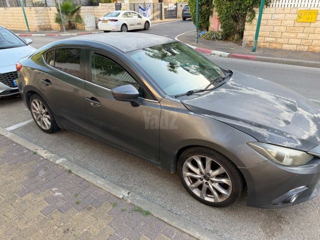 מודעת רכב מאזדה 3