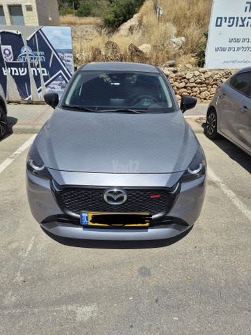 מודעת רכב מאזדה 2