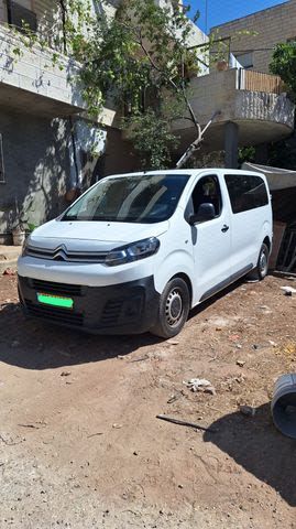 מודעת רכב סיטרואן ג'אמפי
