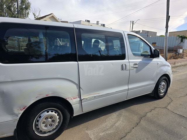 מודעת רכב יונדאי H-1 / i800