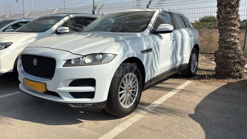 מודעת רכב יגואר F-Pace