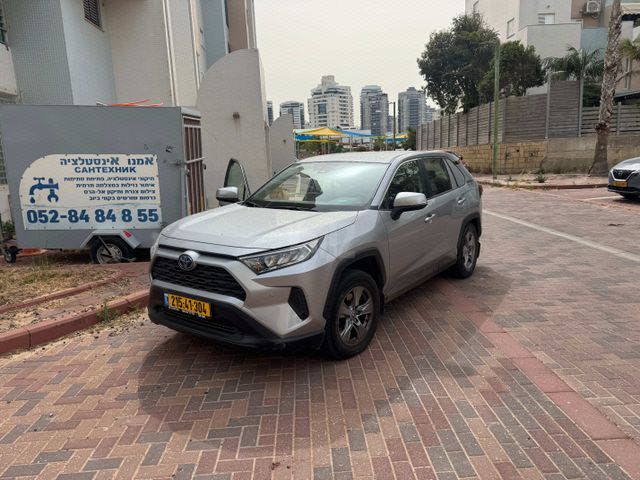 מודעת רכב טויוטה RAV4