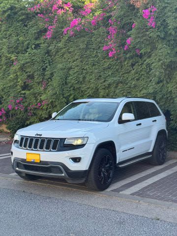 מודעת רכב ג'יפ גרנד צ'ירוקי