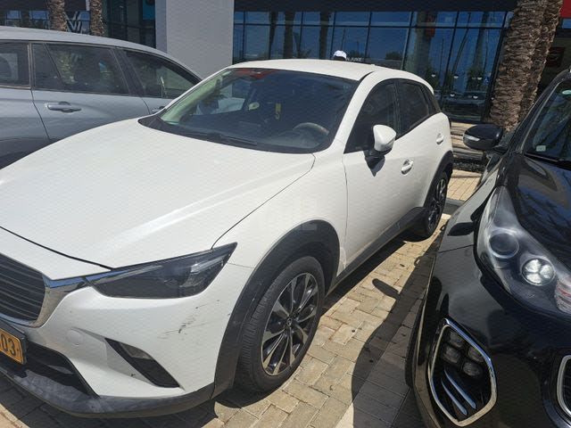 מודעת רכב מאזדה CX-3